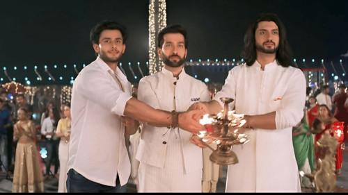 Ishqbaaaz Season 1 Episode 3 - Brothers Perform Maha Aarti