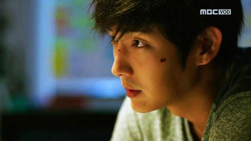 Two Weeks Season 1 Episode 11 - Episode 11 - I've been shot by this guy!