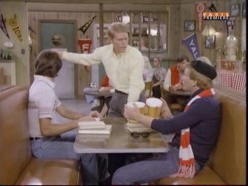 Happy Days Season 7 Episode 16 - Joanie's Dilemma