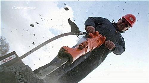 How to Build... Everything Season 1 Episode 7 - Army Tank Confidential