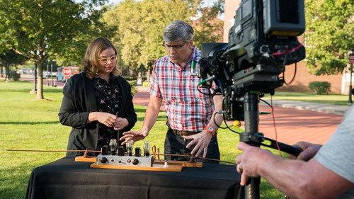 The Henry Ford's Innovation Nation Season 4 Episode 11 - Bat Hotel