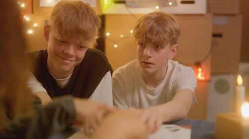 Klassen Season 17 Episode 24 - Does Tue dare to watch horror?