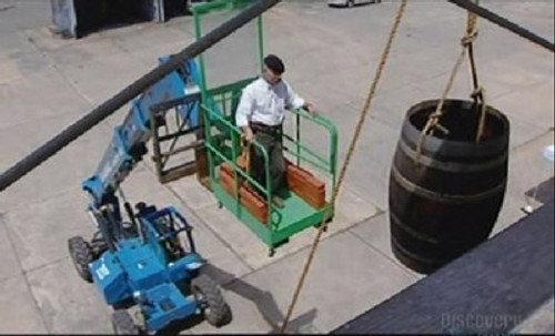 MythBusters Season 1 Episode 6 - Barrel of Bricks
