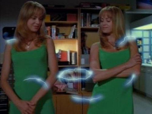 Weird Science Season 2 Episode 5 - Tale of Two Lisas