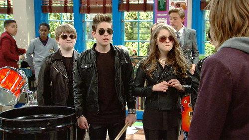 School of Rock Season 1 Episode 7 - We Can Be Heroes, Sort Of