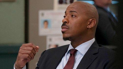 Law & Order Season 22 Episode 8 - Chain of Command