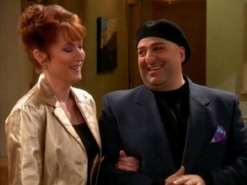 Whoopi Season 1 Episode 21 - Strange Bedfellows