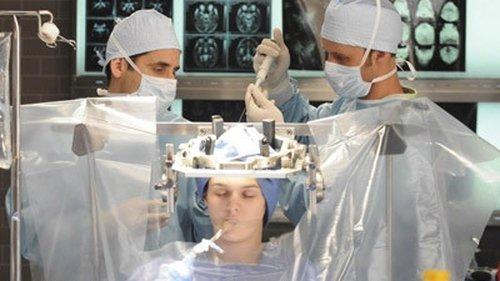 House Season 6 Episode 15 - Black Hole