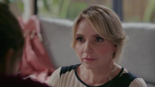 Con esa misma mirada Season 1 Episode 7 - Caída libre