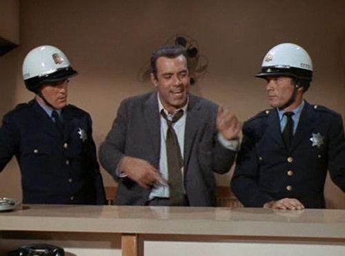 Ironside Season 1 Episode 19 - To Kill a Cop