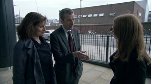 The Thick of It Season 3 Episode 1 - Episode 1