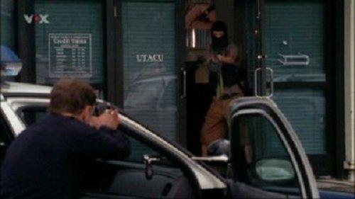 Standoff Season 1 Episode 10 - The Accidental Negotiator