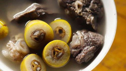 Flavorful Origins Season 1 Episode 18 - Mussels