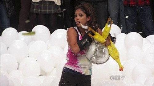 The Amazing Race Season 20 Episode 11 - It's a Great Place to Become Millionaires (1)