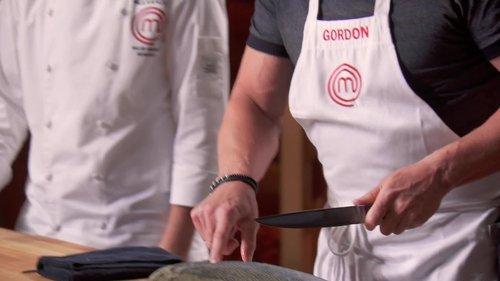 MasterChef Junior Season 8 Episode 12 - Alexander In A Box