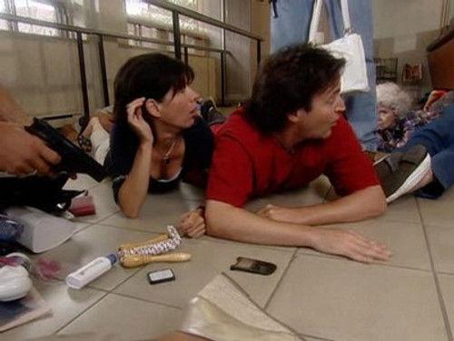 Un gars, une fille Season 6 Episode 3 - À la cuisine 6 - Le hold-up - En bateau