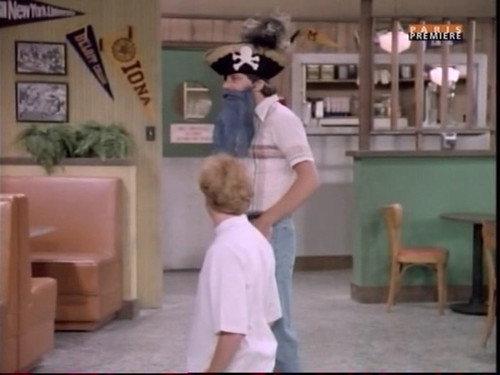 Happy Days Season 7 Episode 2 - Chachi Sells His Soul