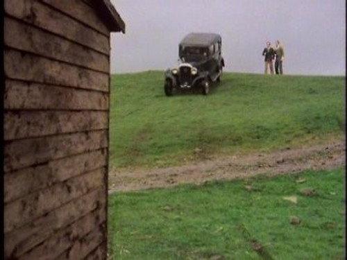 All Creatures Great and Small Season 1 Episode 7 - Golden Lads and Girls