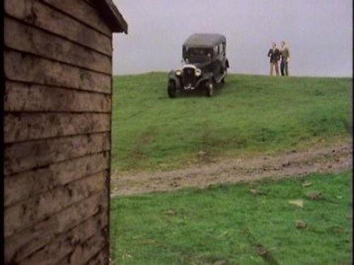 All Creatures Great and Small Season 1 Episode 7 - Golden Lads and Girls