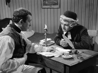 The camera explores time Season 4 Episode 4 - Episode 4