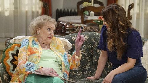Young & Hungry Season 5 Episode 8 - Young & Vegas Baby