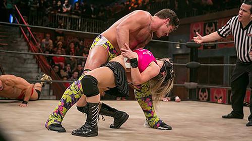 Lucha Underground Season 2 Episode 17 - Crime & Punishment