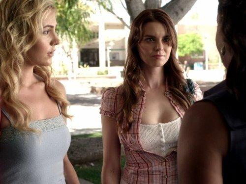 Femme Fatales Season 2 Episode 4 - Extracurricular Activities