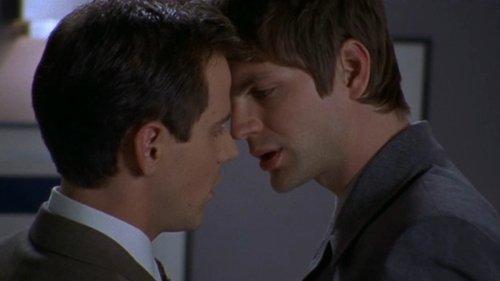 Queer As Folk Season 1 Episode 13 - Very Stupid People