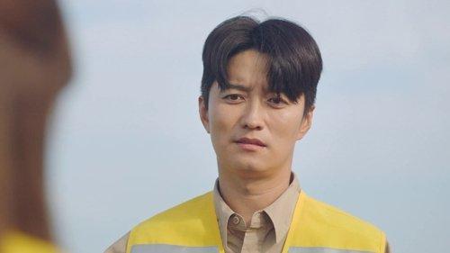 Hometown Cha-Cha-Cha Season 1 Episode 14 - The Moment Your Promise Bring Up Courage