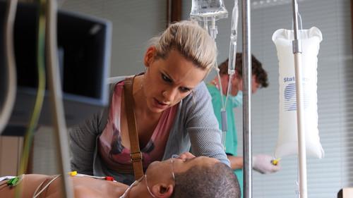 Code 37 Season 1 Episode 10 - Old Love