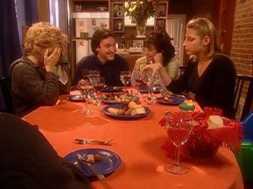 Un gars, une fille Season 5 Episode 18 - Le magasinage - La famille de Guy - À l'ordinateur 1