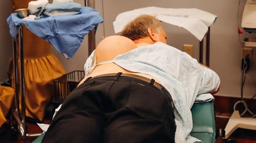 Dr. Pimple Popper Season 4 Episode 1 - The Record Breaking Lump!