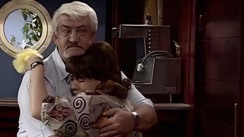 Vetkoekpaleis Season 1 Episode 1 - Blou... Ligblou