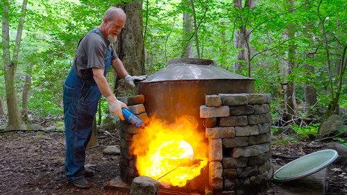 Moonshiners Season 15 Episode 10 - Confiscated Copper Conundrum