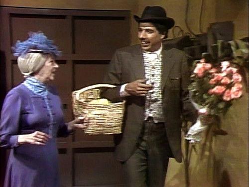 El Chavo del Ocho Season 5 Episode 13 - Ayuda a tus Semejantes