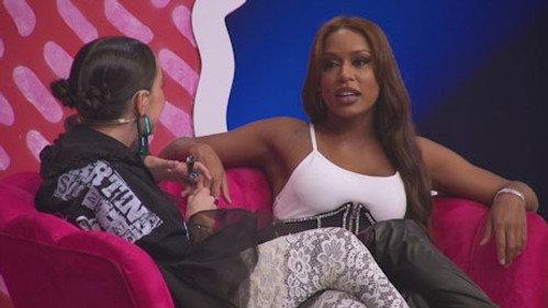 Tinder Apresenta: MTV Beija Sapo Season 2 Episode 8 - Rebecca