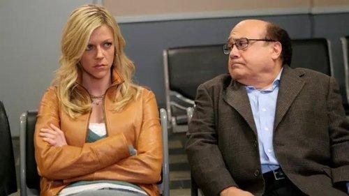It's Always Sunny in Philadelphia Season 2 Episode 1 - Charlie Gets Crippled