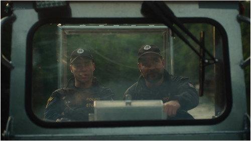 Pod hladinou Season 2 Episode 8 - Episode 8