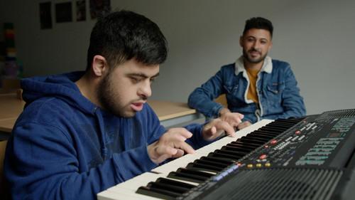 With us at the AZC Season 1 Episode 3 - The joyous evening is here