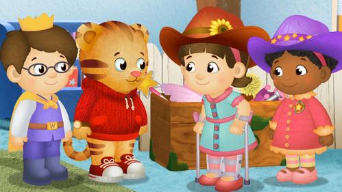 Daniel Tiger's Neighborhood Season 1 Episode 61 - Same and Different