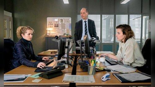 Scene of the Crime Season 55 Episode 24 - Under Fire