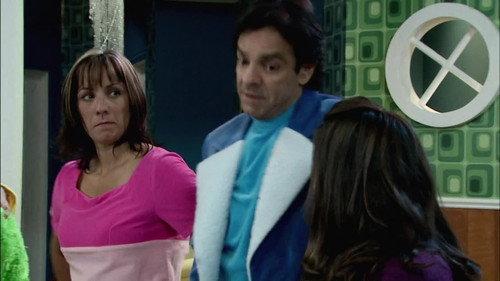 La familia P. Luche Season 2 Episode 21 - Quinceañera