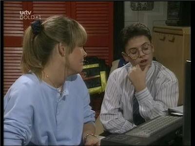 Birds of a Feather Season 2 Episode 14 - Jobs for the Girls