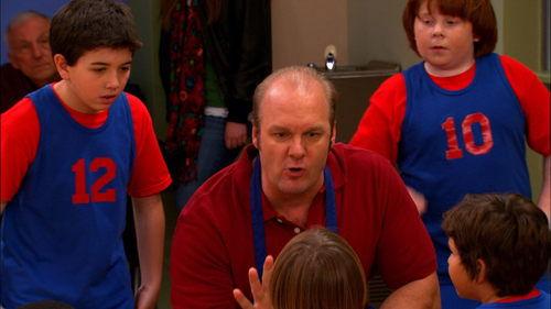 Good Luck Charlie Season 1 Episode 13 - Teddy's Little Helper