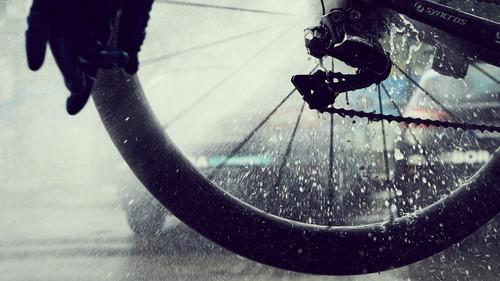 Eat. Race. Win. Season 1 Episode 1 - You've Got to Be In It To Win It