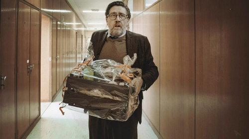 De 16 Season 1 Episode 1 - The Bag of Angela Merkel