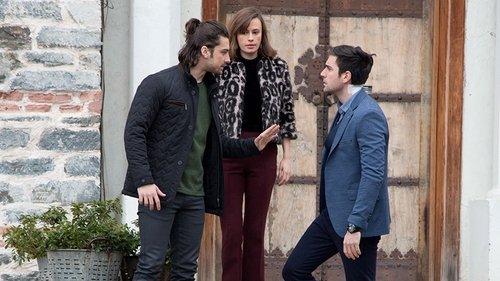 Mrs. Fazilet and Her Daughters Season 2 Episode 26 - Episode 26