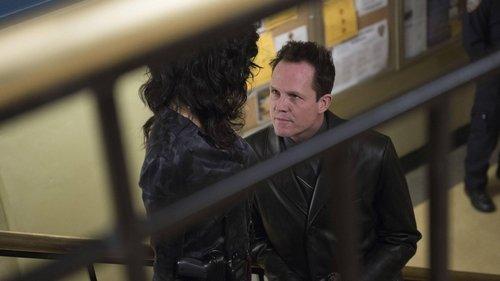 Brooklyn Nine-Nine Season 1 Episode 15 - Operation: Broken Feather
