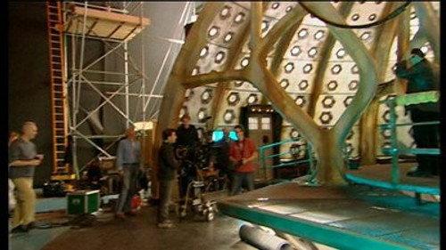 Doctor Who Confidential Season 1 Episode 1 - Bringing Back the Doctor