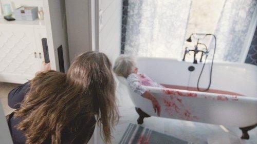 Homicide Hunter: American Detective Season 3 Episode 5 - Blood Bath